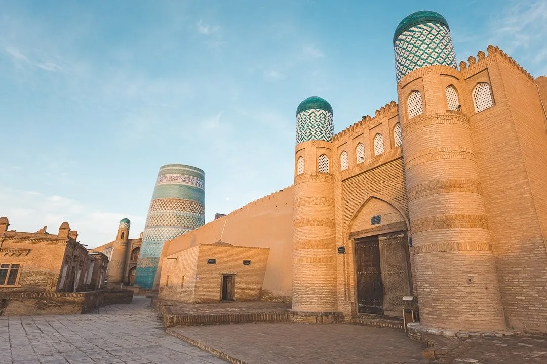 imgi 116 kuhna ark khiva uzbekistan sunrise